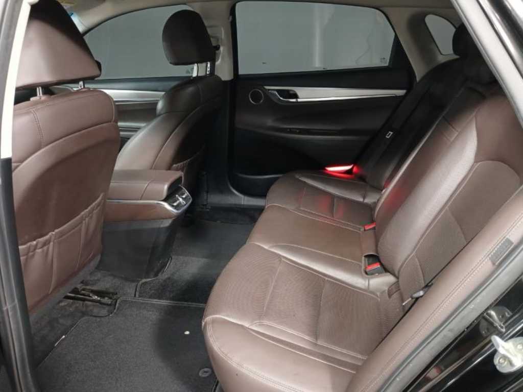 HYUNDAI Grandeur - Vista 8