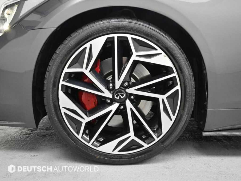 Infiniti Q - Vista 5