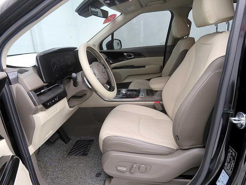 KIA Carnival - Vista 7