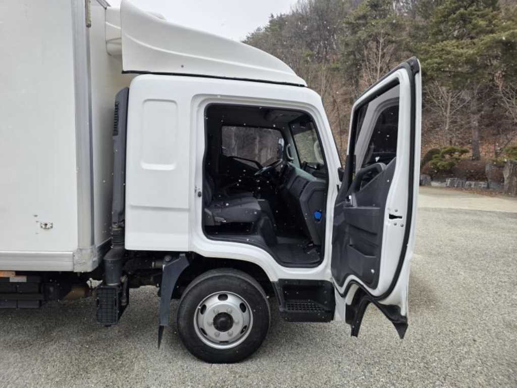 medium and large cargo truck 2018 Blanco - Importación desde Corea - HF Imports Iquique - Foto 13