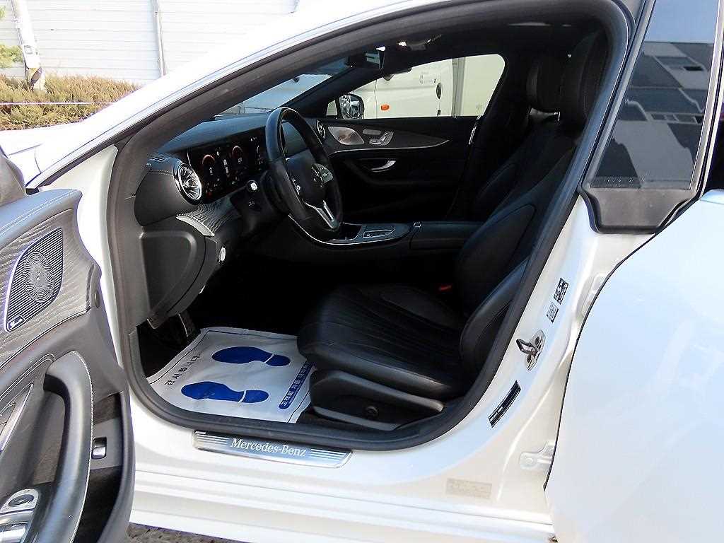 Mercedes Benz CLS Class - Vista 5