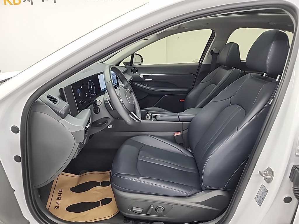 HYUNDAI Sonata - Vista 11