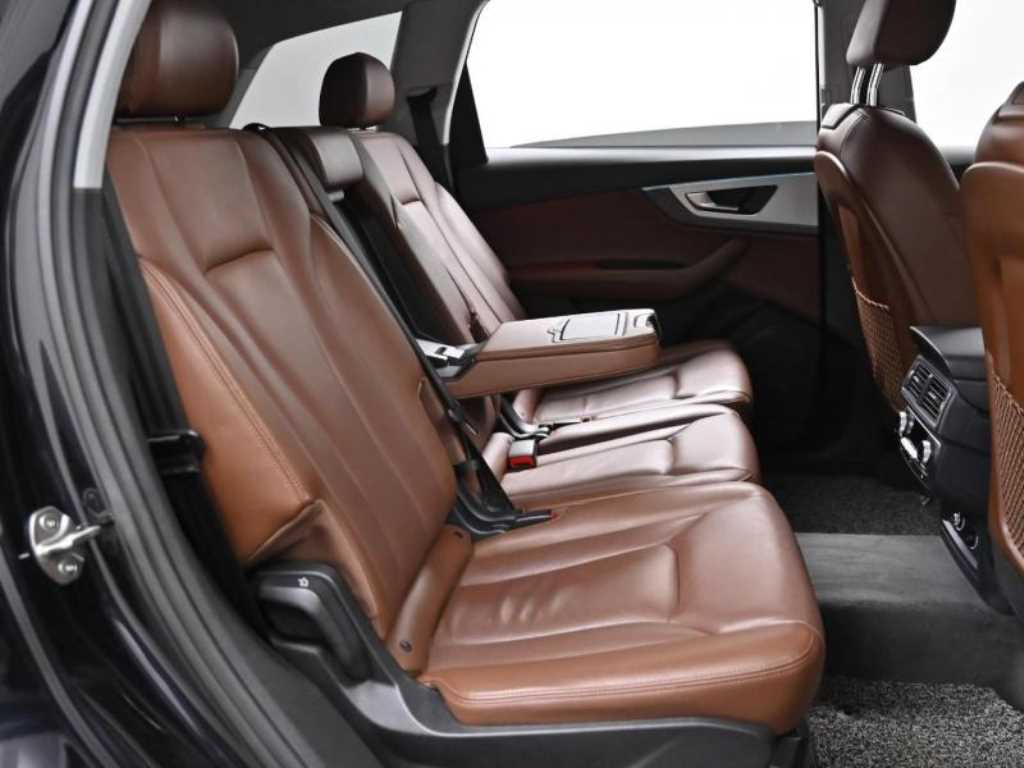 Audi Q7 - Vista 12