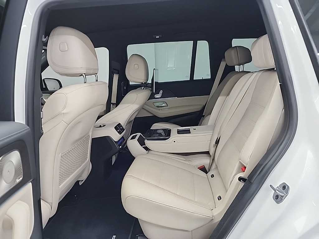 Mercedes Benz GLS Class - Vista 12