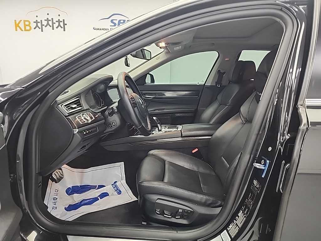 BMW 7 Series - Vista 11