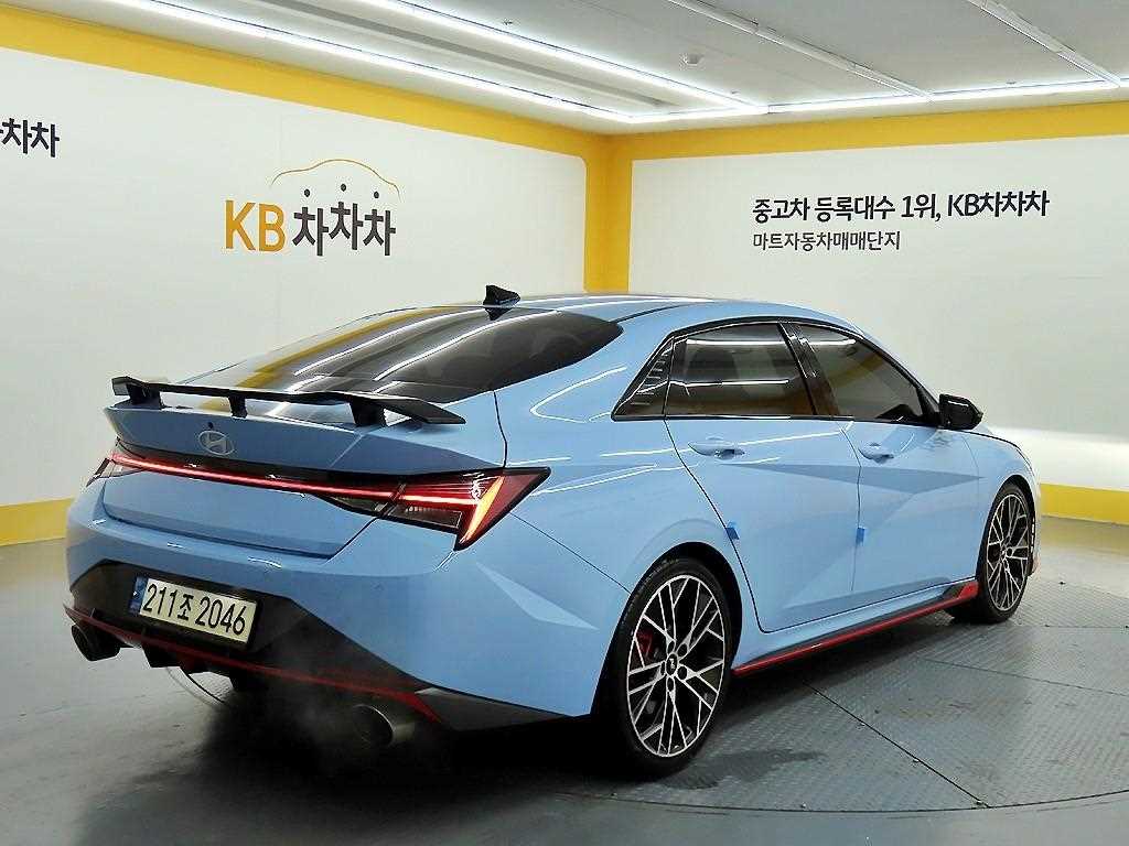 HYUNDAI Avante - Vista 4