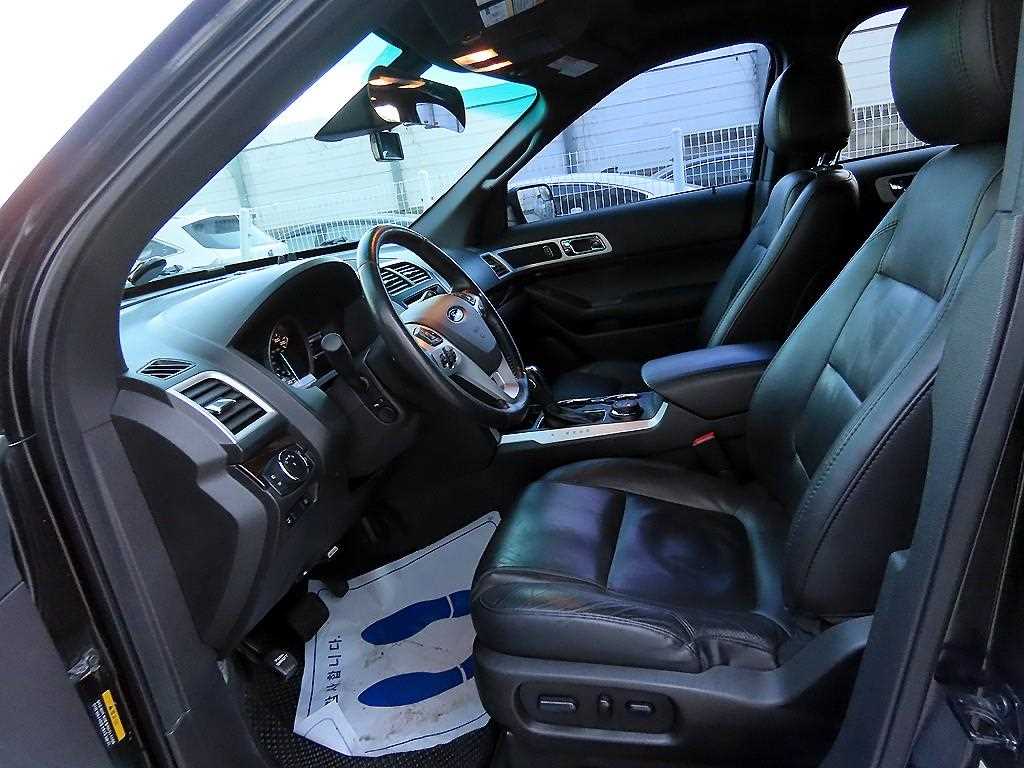 Ford Explorer - Vista 5