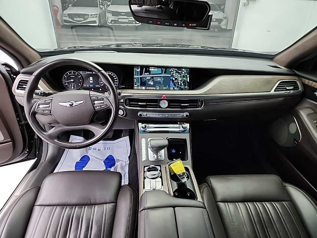 Genesis G90 - Vista 7