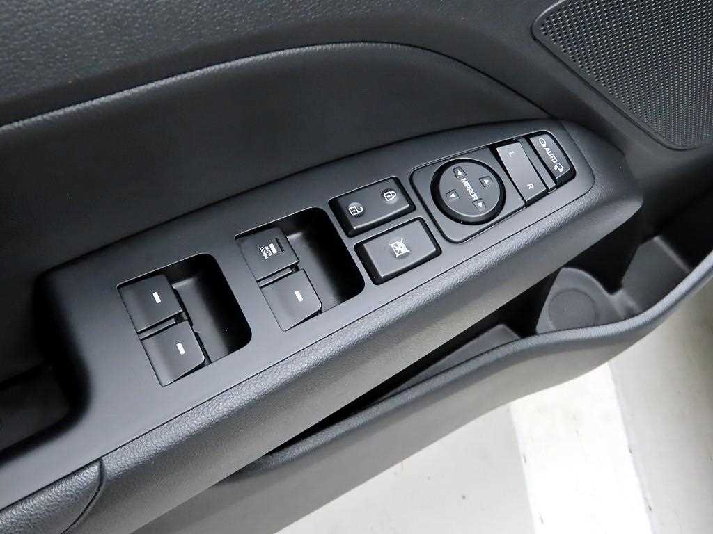 HYUNDAI Avante - Vista 11