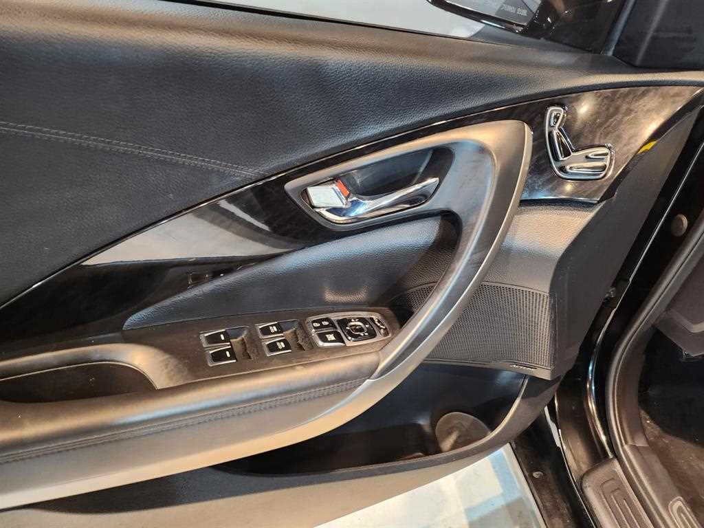 HYUNDAI Grandeur - Vista 11