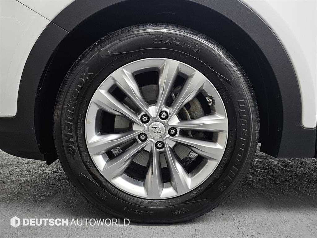 HYUNDAI Santa Fe - Vista 5