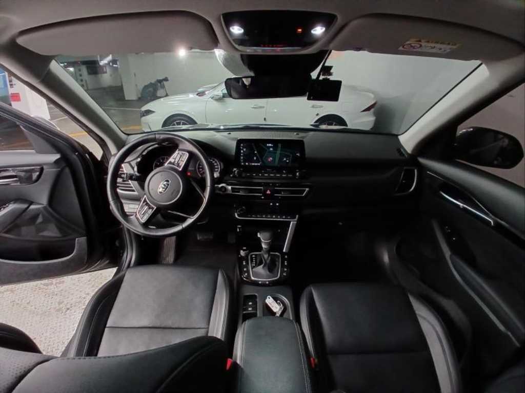 KIA Seltos - Vista 6