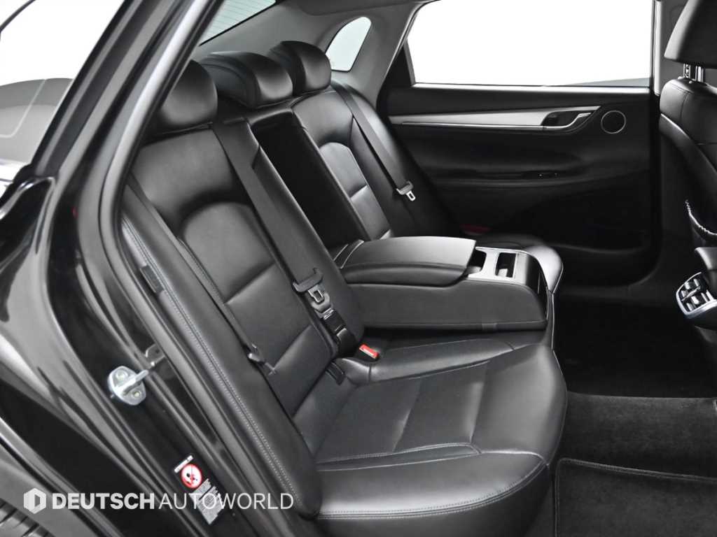 HYUNDAI Grandeur - Vista 12