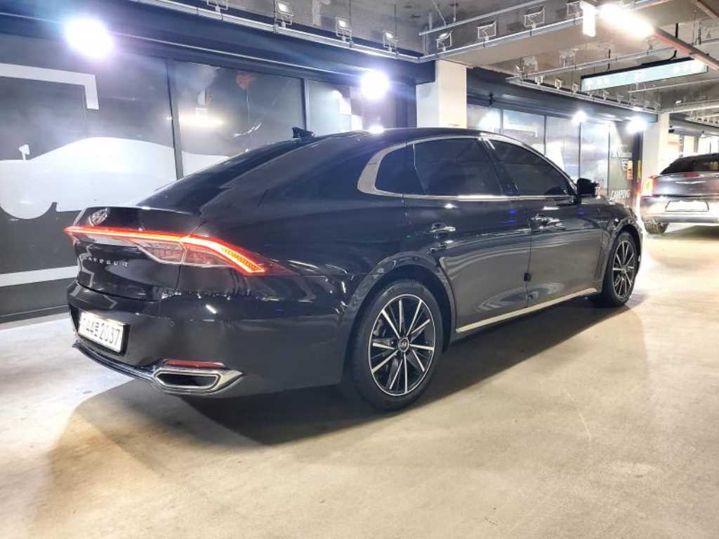 HYUNDAI Grandeur - Vista 4