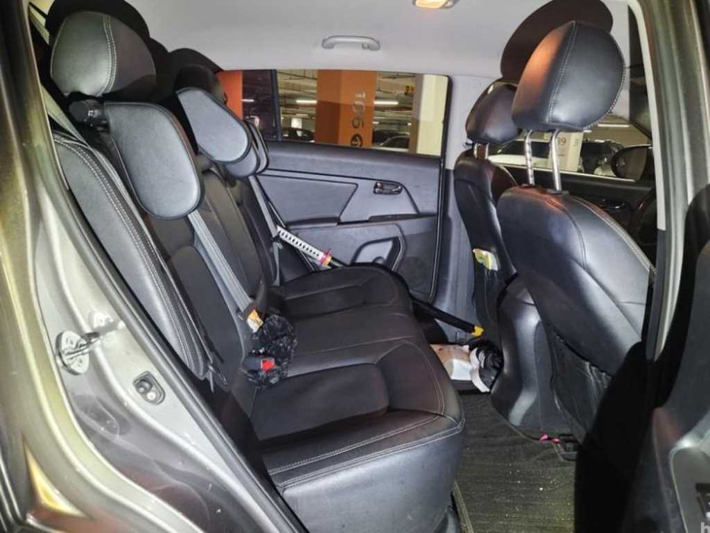 KIA Sportage - Vista 6