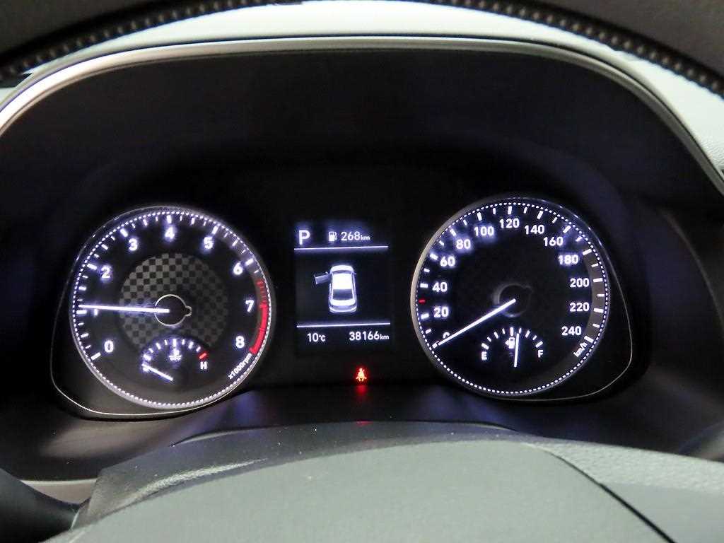 HYUNDAI Avante - Vista 5