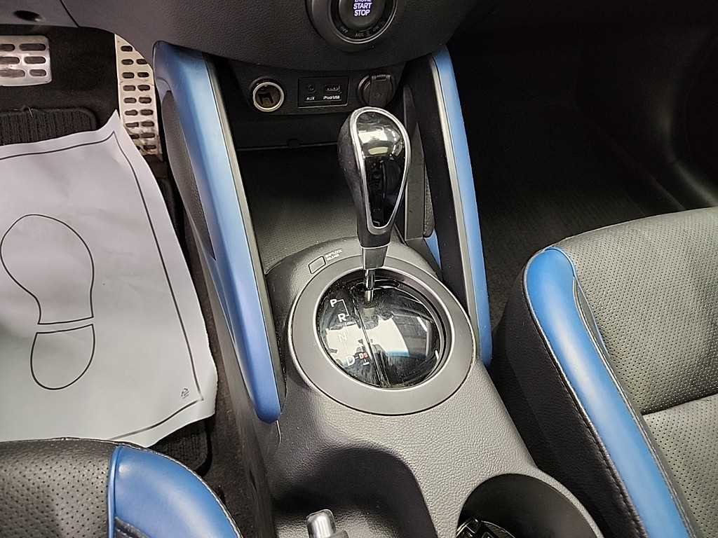 HYUNDAI Veloster - Vista 8