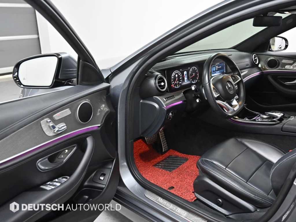 Mercedes Benz E class - Vista 11