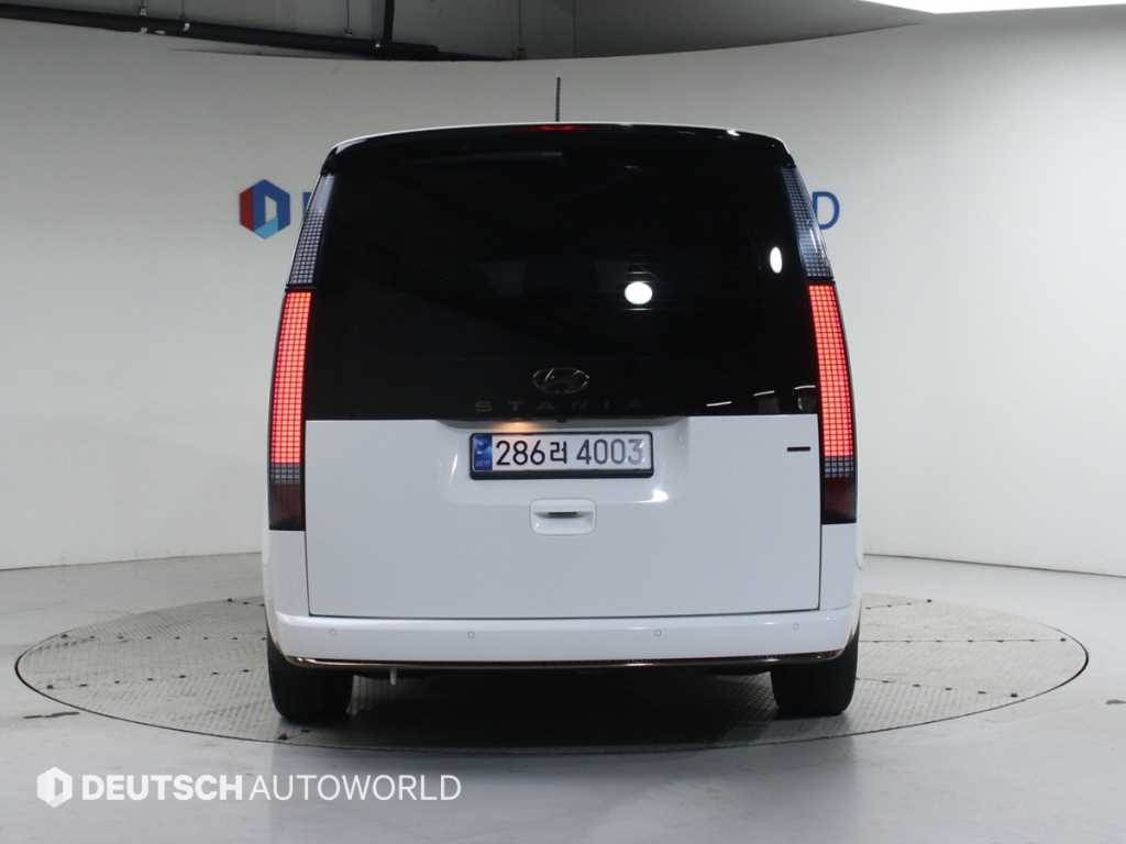 HYUNDAI Staria - Vista 4