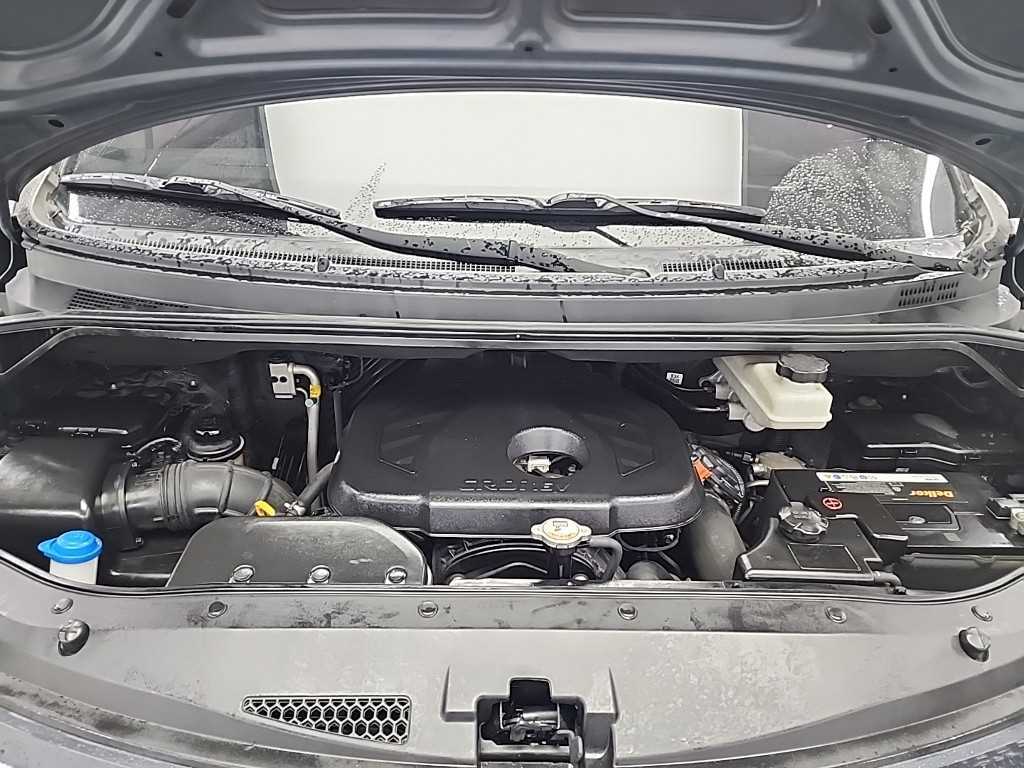 HYUNDAI Starex - Vista 5