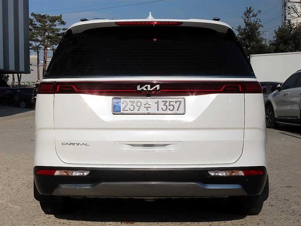 KIA Carnival - Vista 4