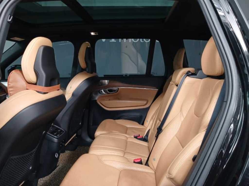 Volvo XC90 - Vista 8