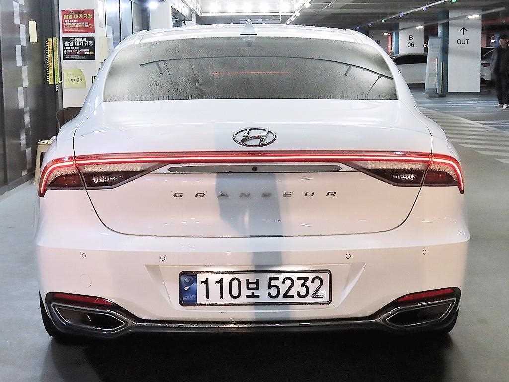 HYUNDAI Grandeur - Vista 5