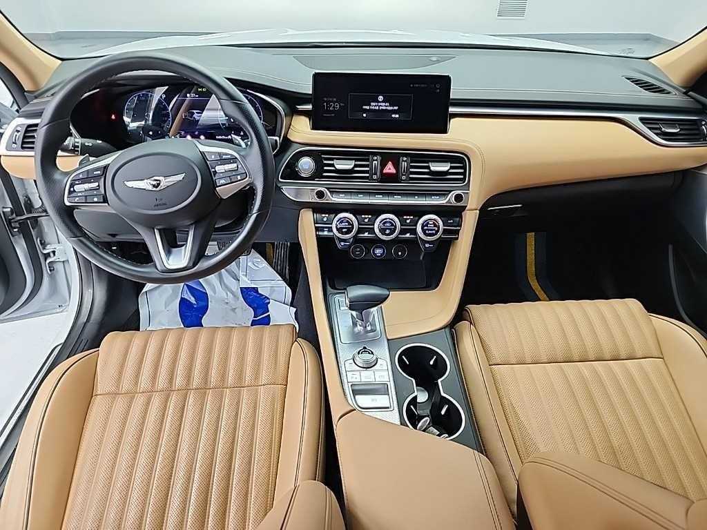 Genesis G70 - Vista 7