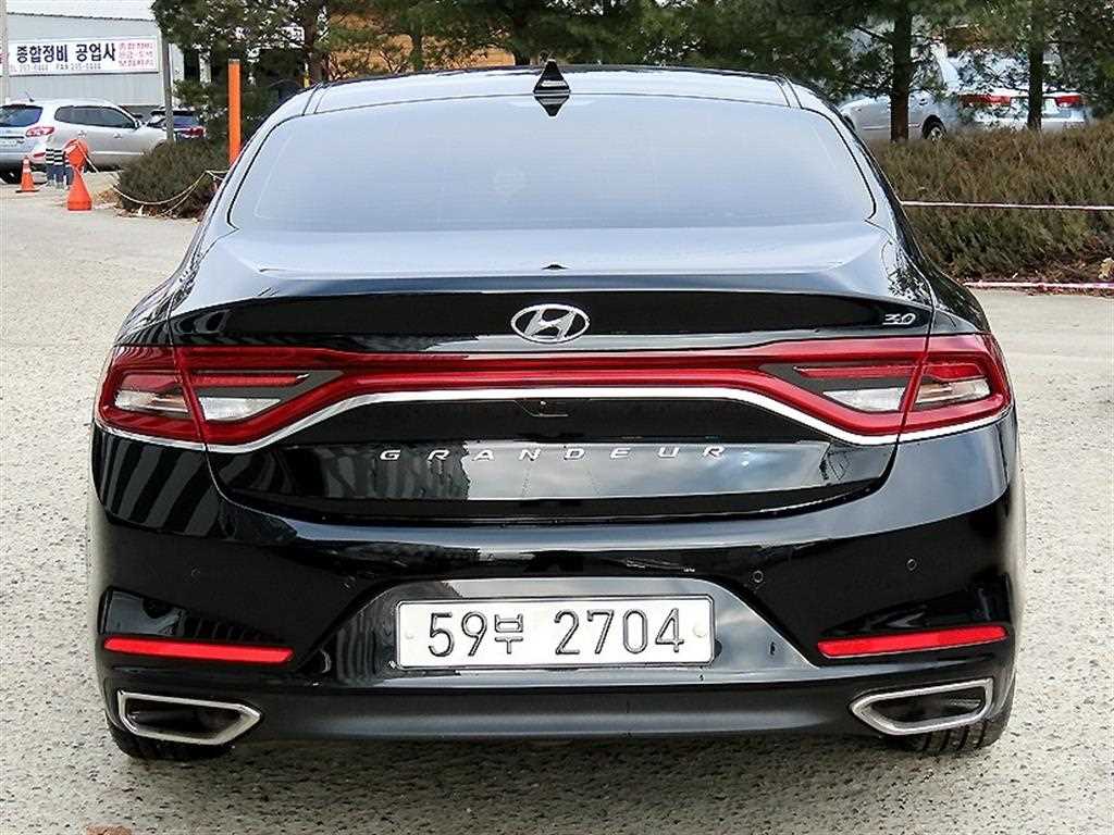 HYUNDAI Grandeur - Vista 4