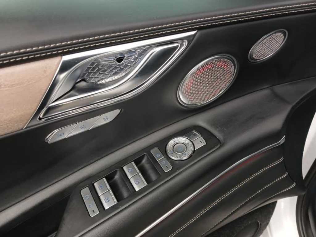 Genesis GV80 - Vista 9