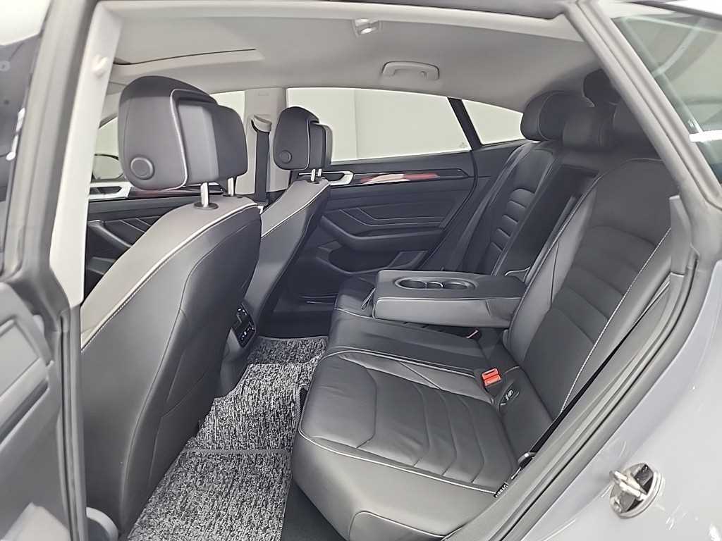 Volkswagen Arteon - Vista 12