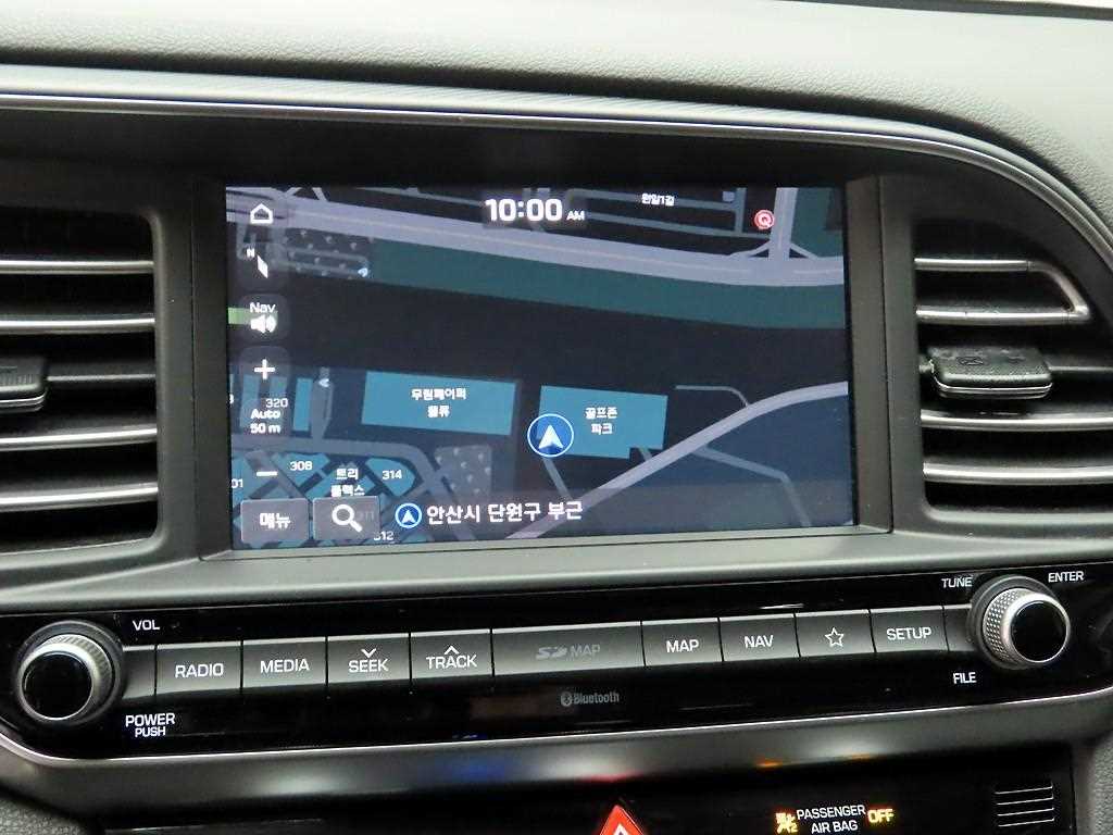 HYUNDAI Avante - Vista 8