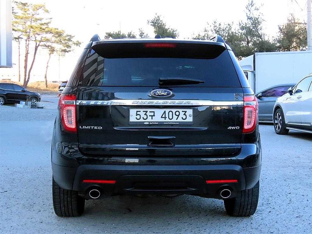 Ford Explorer - Vista 4