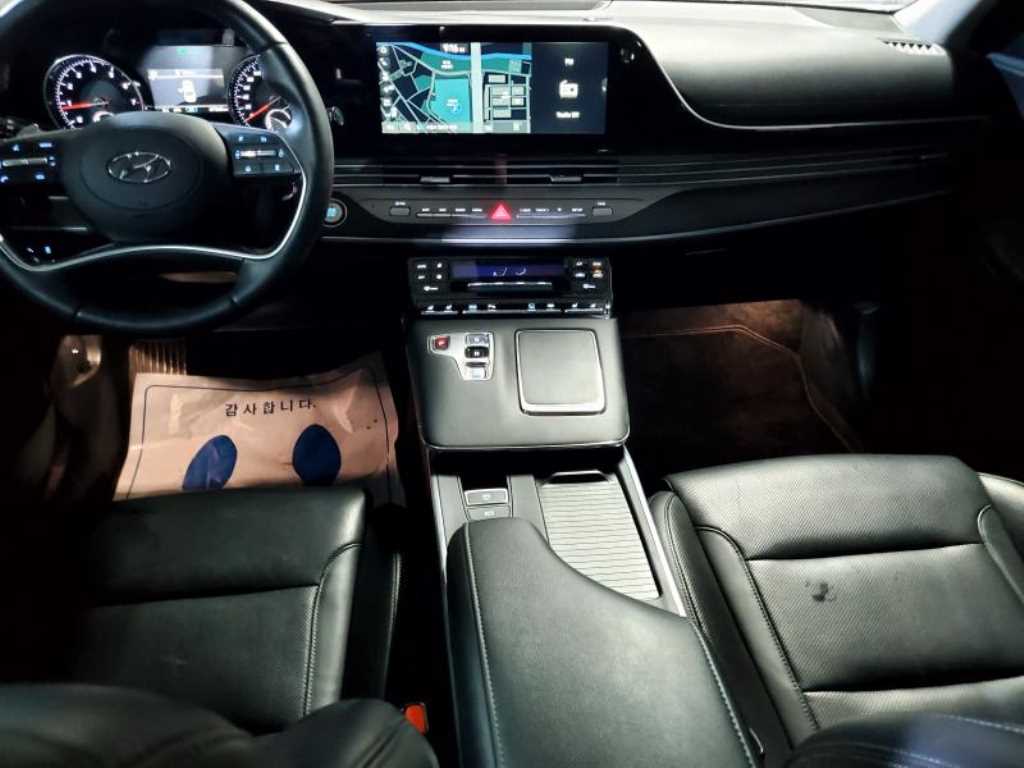 HYUNDAI Grandeur - Vista 10