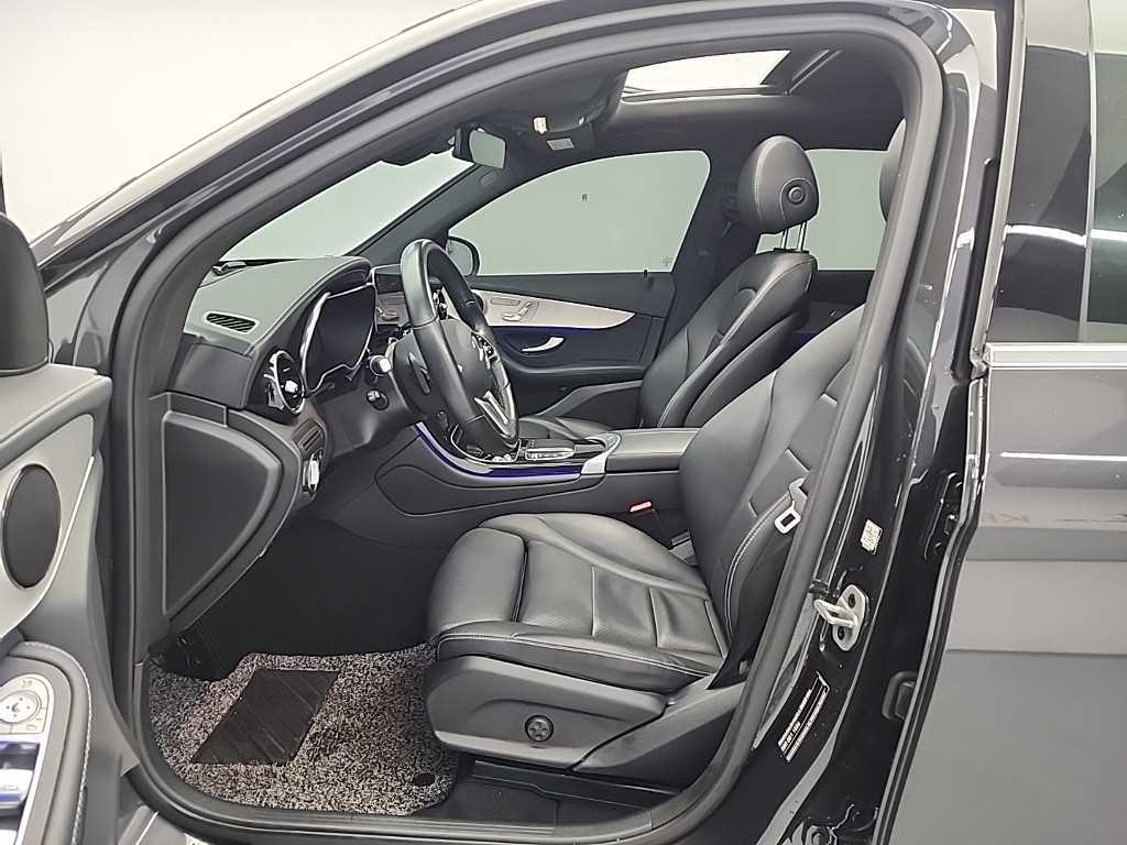 Mercedes Benz GLC Class - Vista 11