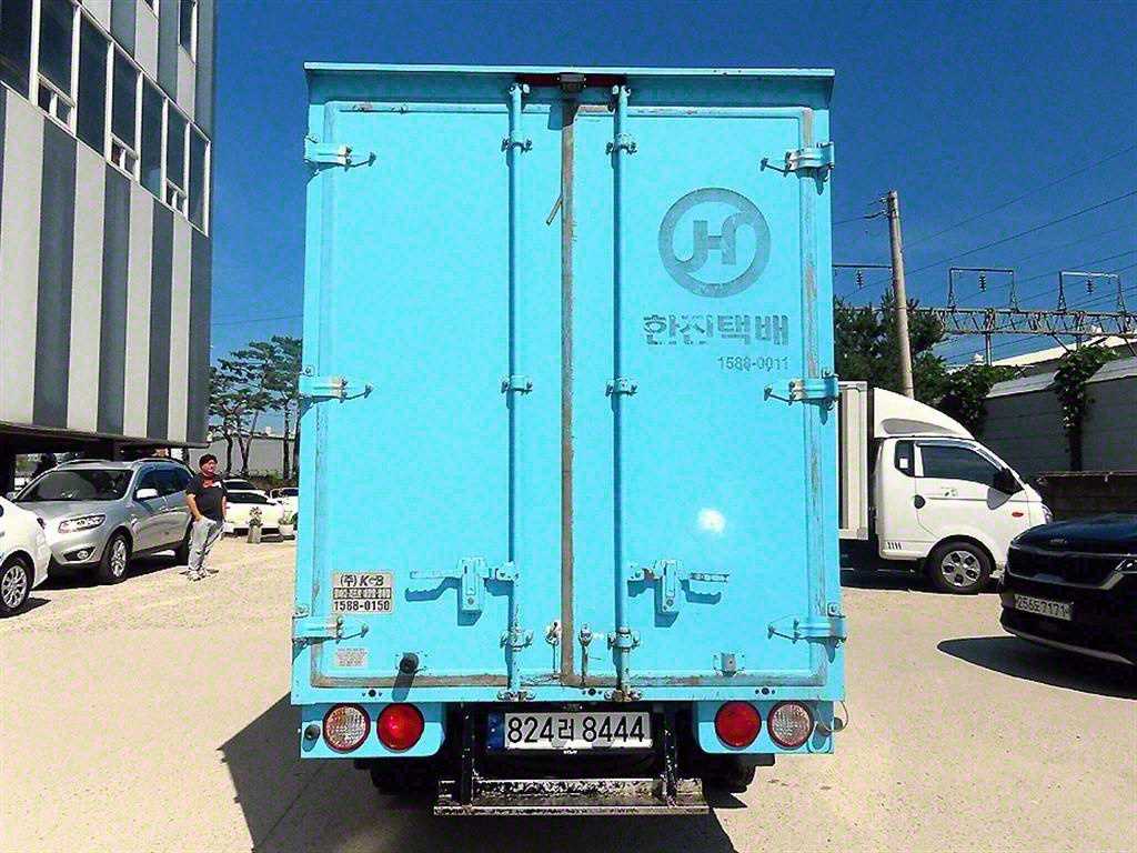 Small Truck Cargo (small) - Vista 4