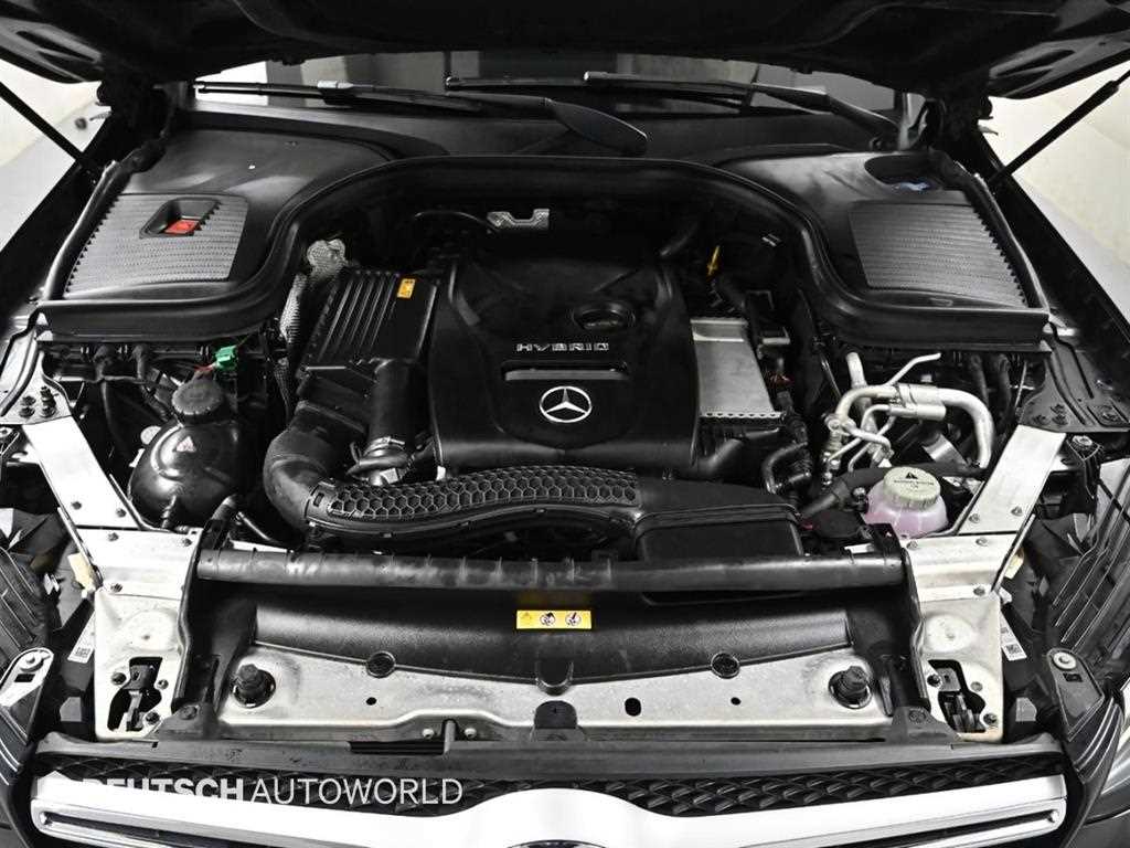 Mercedes Benz GLC Class - Vista 6