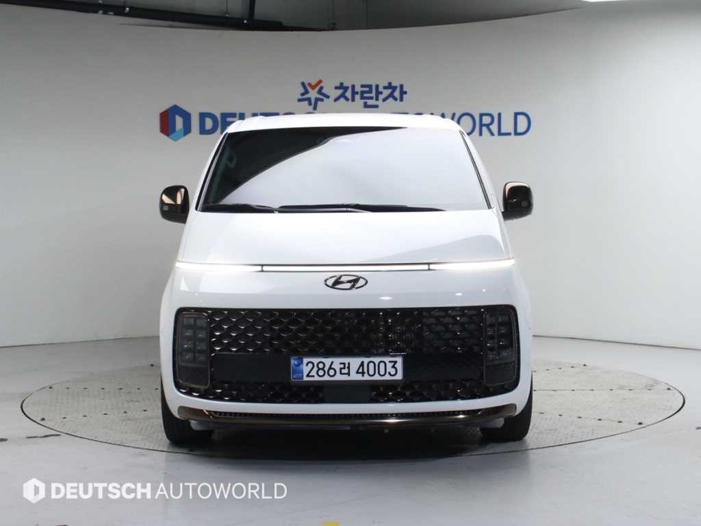 HYUNDAI Staria - Vista 3