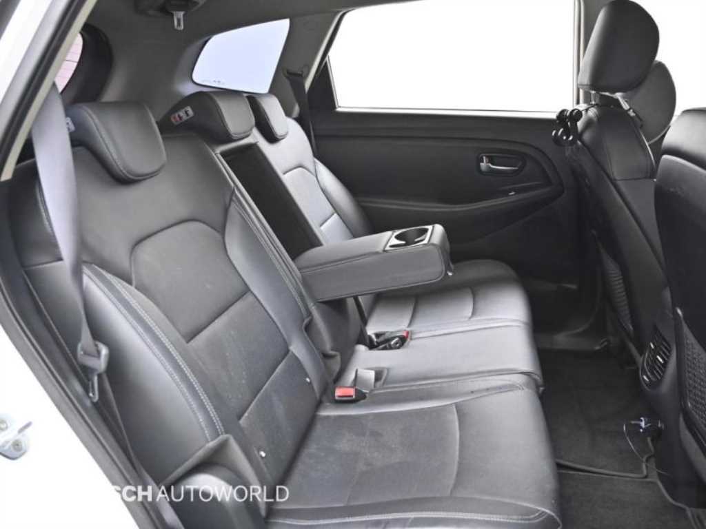 KIA Carens - Vista 12