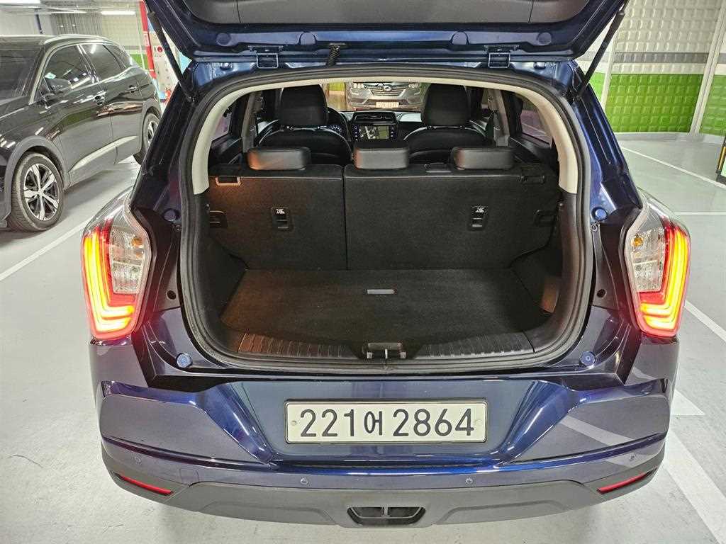 Ssangyong Tivoli - Vista 5