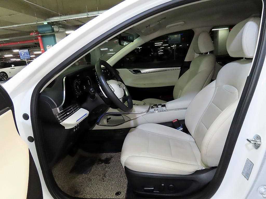 HYUNDAI Grandeur - Vista 12