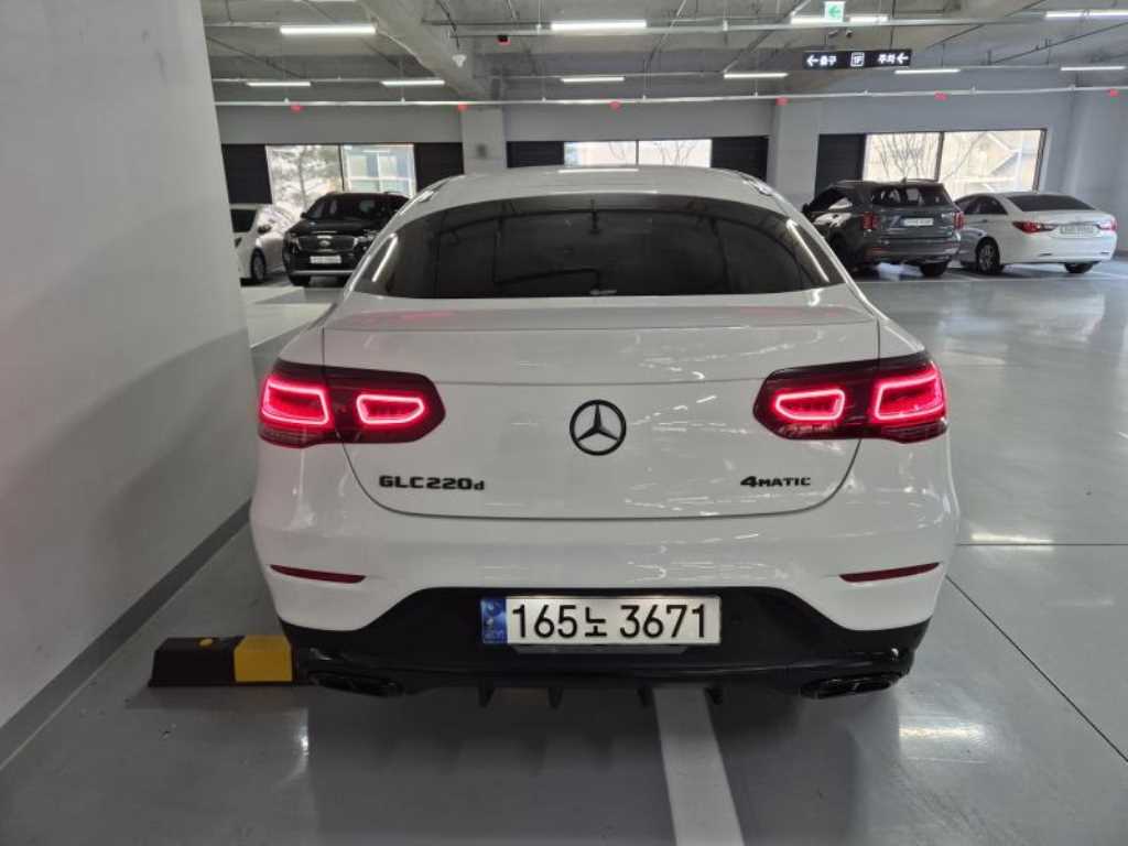 Mercedes Benz GLC Class - Vista 4