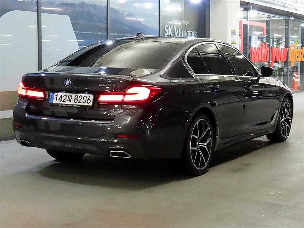 BMW 5 Series - Vista 4