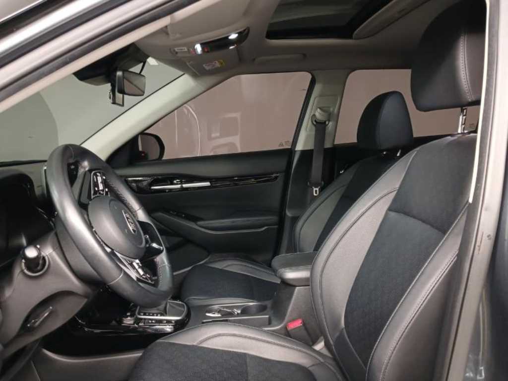 KIA Seltos - Vista 7