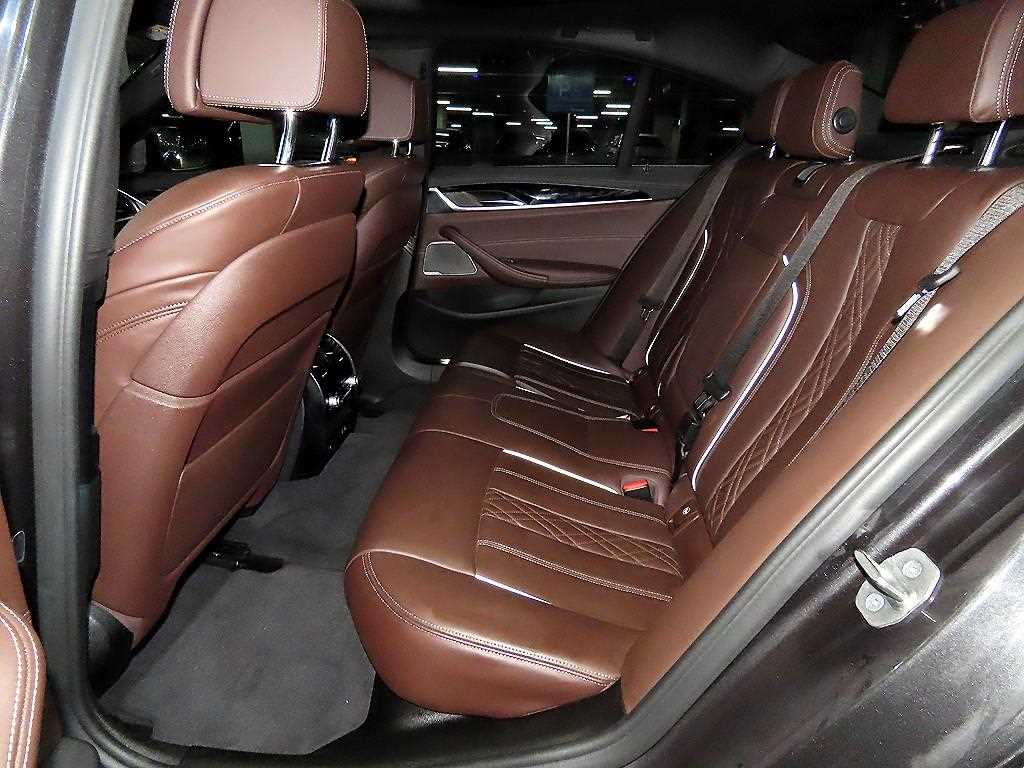 BMW 5 Series - Vista 7