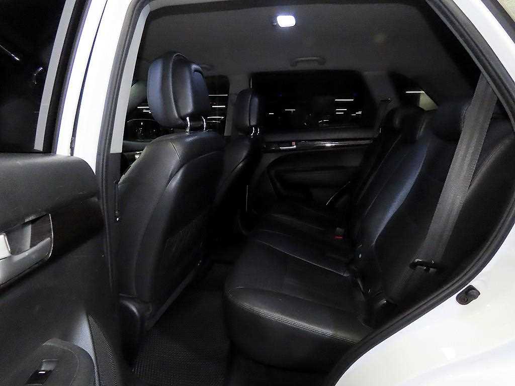 KIA Sorento - Vista 7