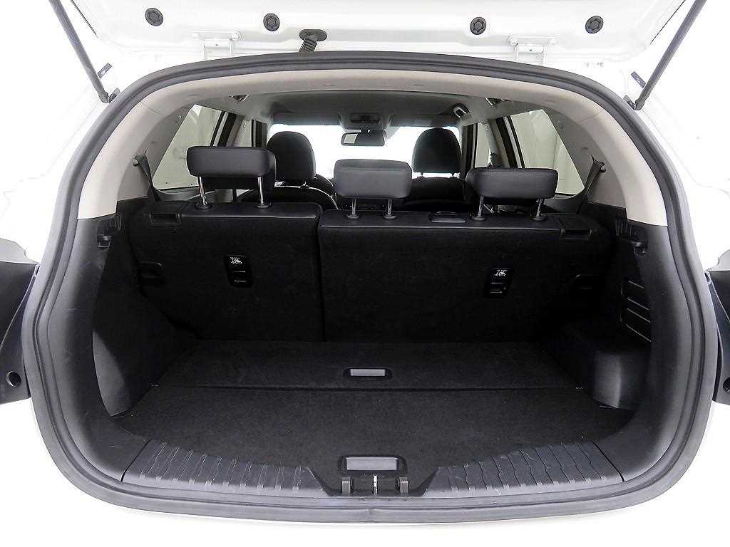 Ssangyong Tivoli - Vista 5