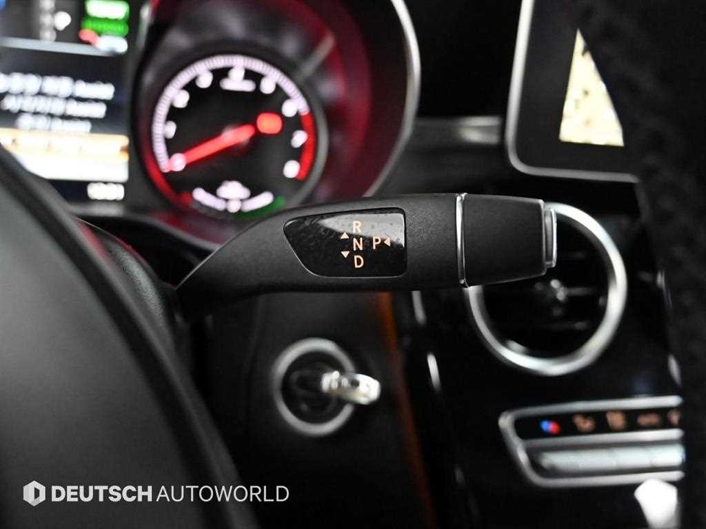 Mercedes Benz GLC Class - Vista 9