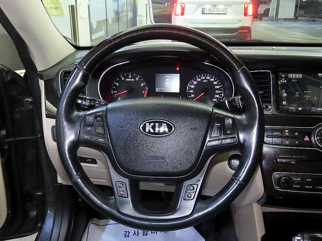 KIA K7 - Vista 8