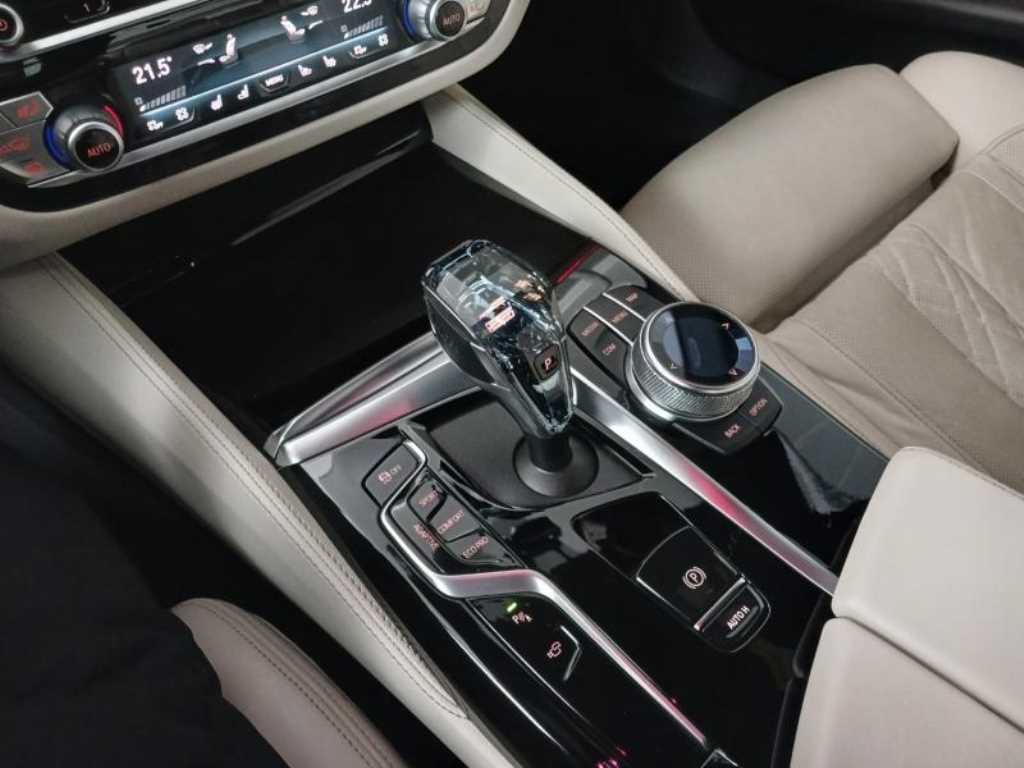 BMW 5 Series 2021 Negro - Importación desde Corea - HF Imports Iquique - Foto 15